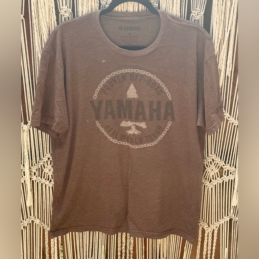 Yamaha vintage Brown Short Sleeve Tee with Graphic Design